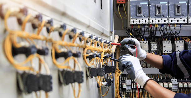 Professional Electrician technician working in Hudson Bend, TX